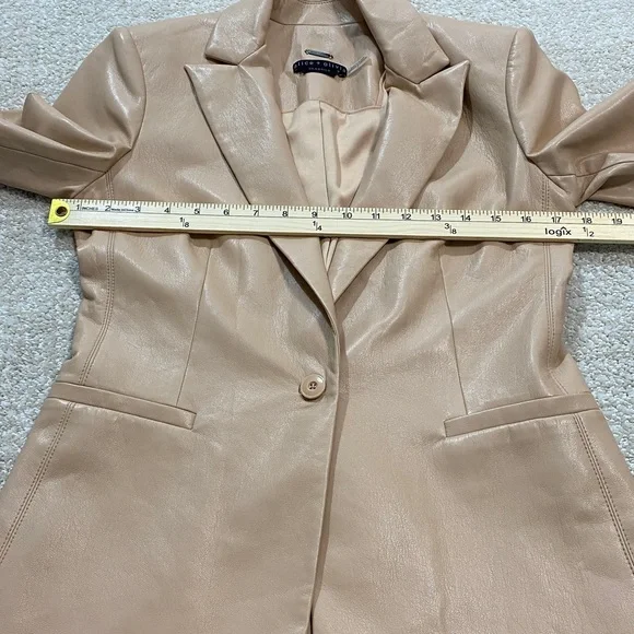 Alice + Olivia Women’s Almond Faux Leather Jacket Size 4 - Picture 11 of 16